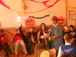 10749422_337733099739756_1745414901_n